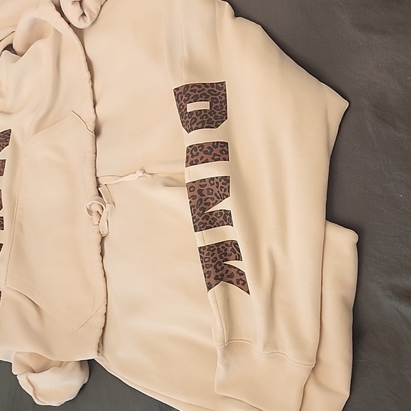 PINK matching sweatsuit - Picture 2 of 3